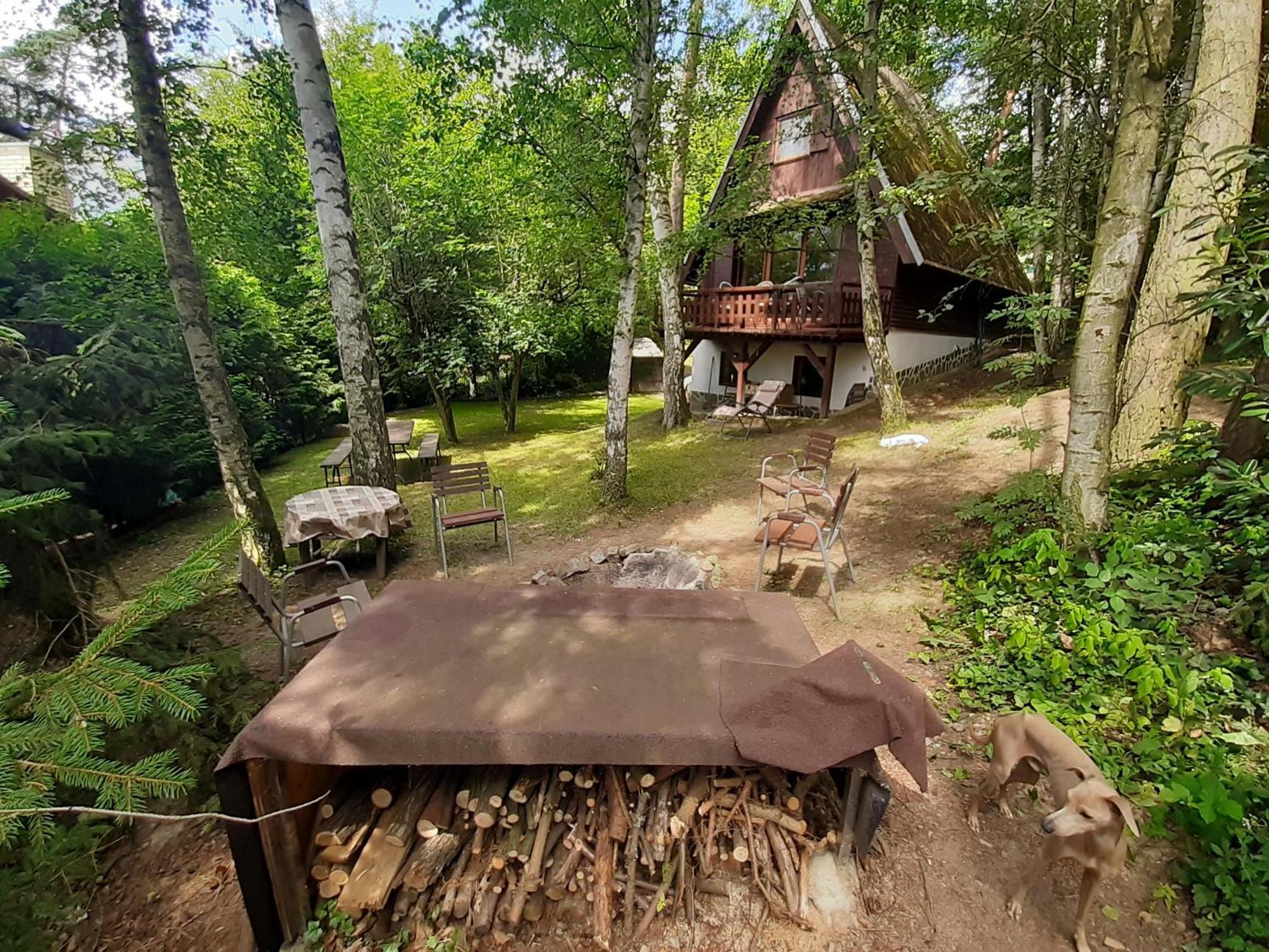 Holiday Home Zajicovi Rabyne Luaran gambar
